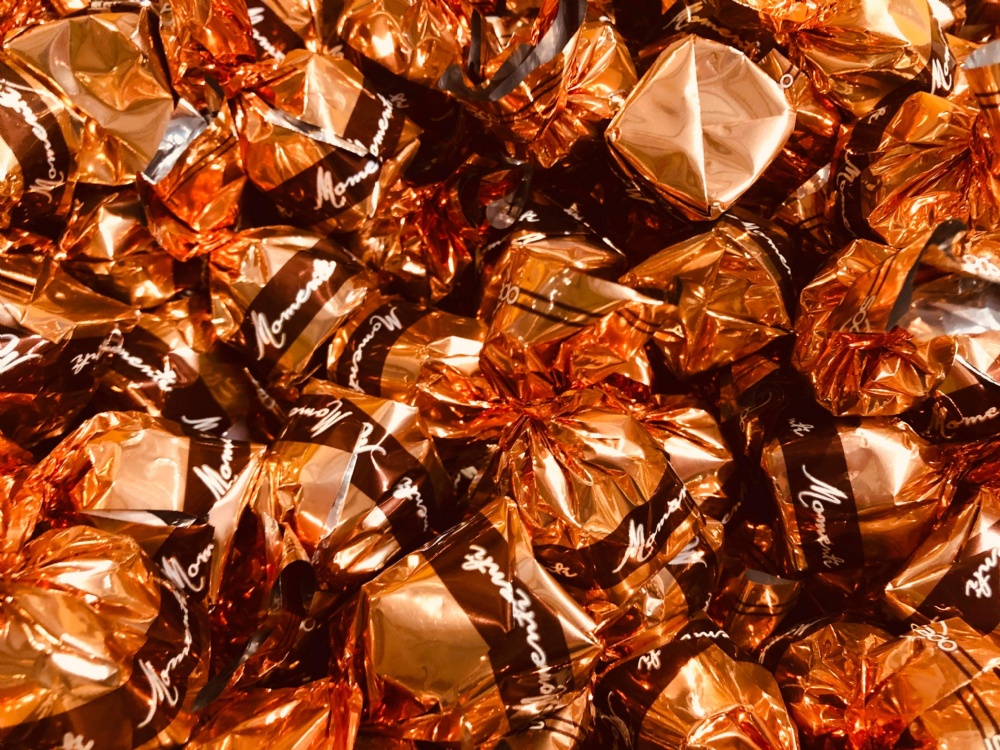 Momeni hazelnutcream crisp