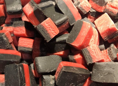 Hallon/lakrits fudge