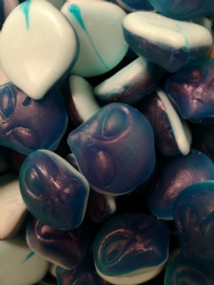 Aliens (f�rgar tungan bl�)