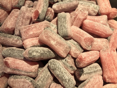 Avloppsr�r hallon/lakrits