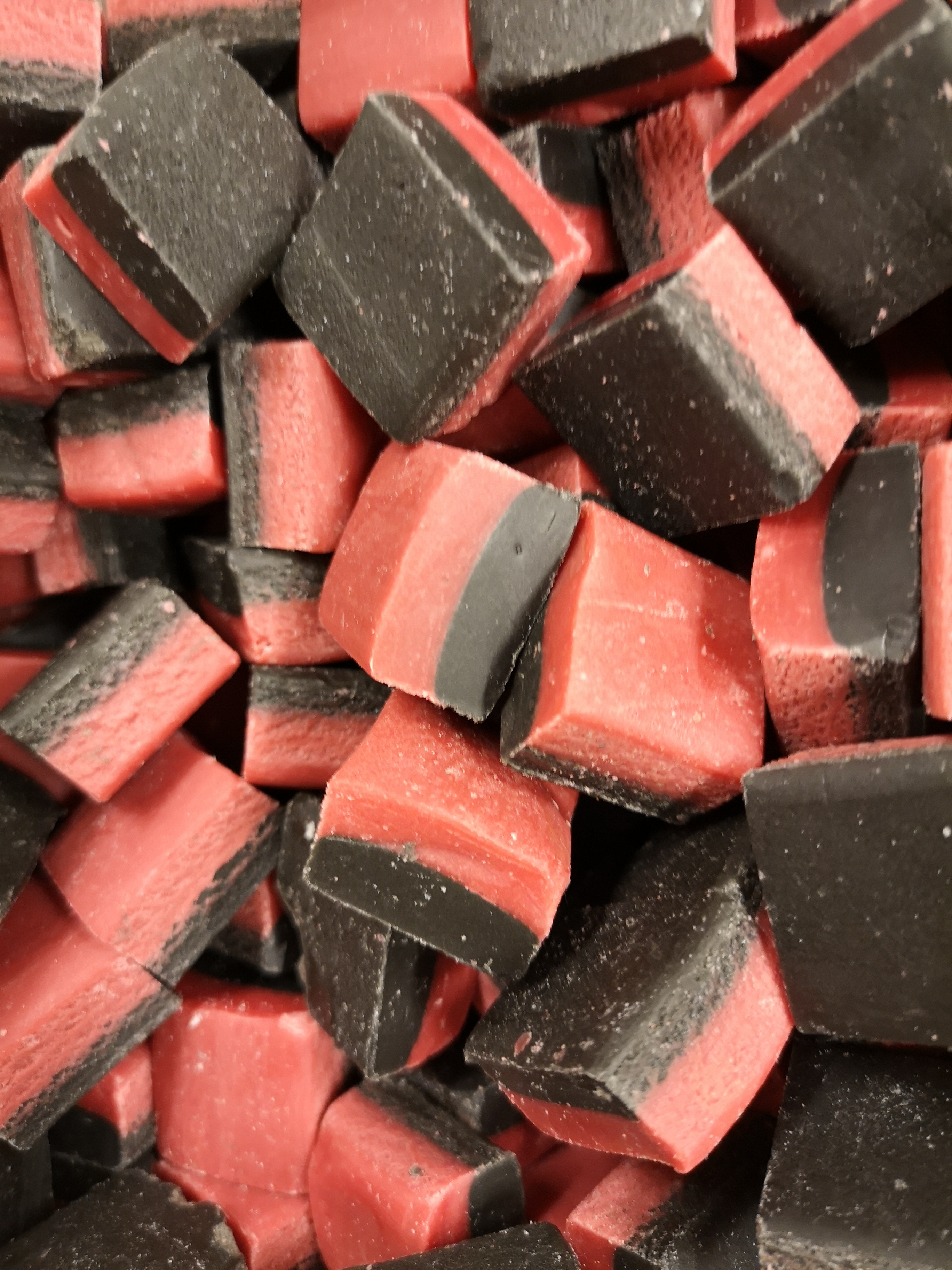 Hallon/lakrits fudge
