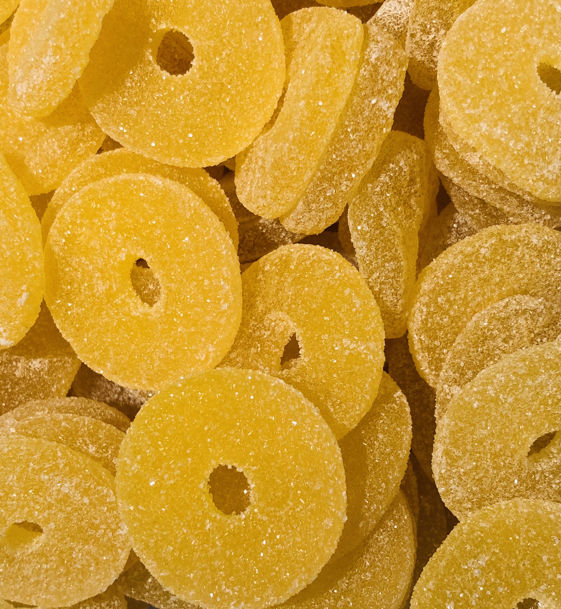 Sockrade ananas skivor